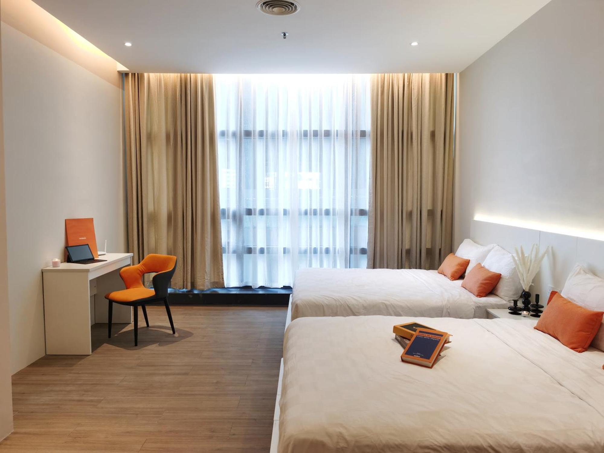 Weekly Monthly - Bangsar Trade Centre Peak * Kuala Lumpur