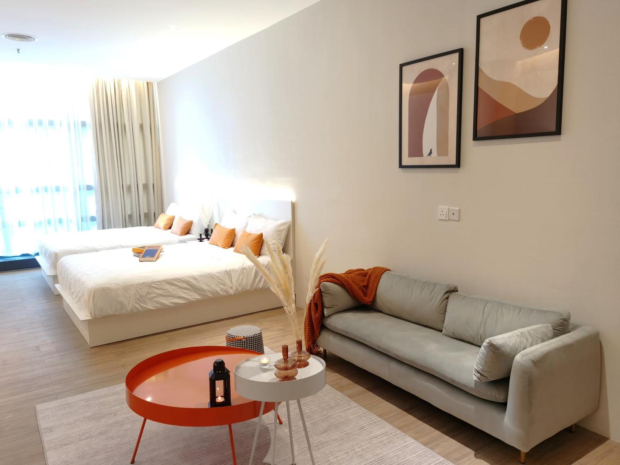 Weekly Monthly - Bangsar Trade Centre Peak * Kuala Lumpur